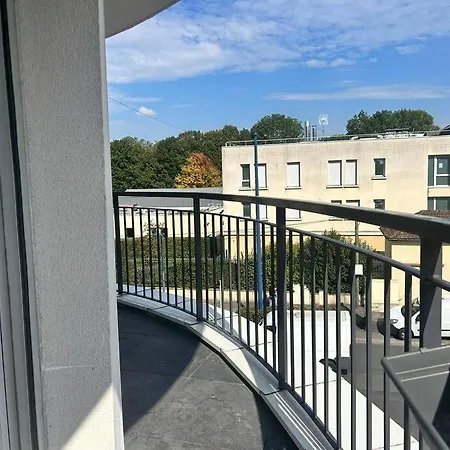 Apartment Le Timbaud, T4 Cosy, Balcon, Parking, Aux Portes De Paris Drancy