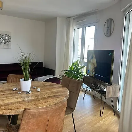 Le Timbaud, T4 Cosy, Balcon, Parking, Aux Portes De Paris * Drancy